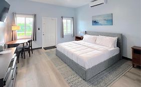Town Center Plaza & Suites Abaco